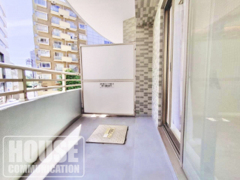 �o���R�j�[�@���ڂ̑O�Ɍ������Ȃ��̂ŁA���󕨂��������芣�������ȓ�����o���R�j�[�ł�