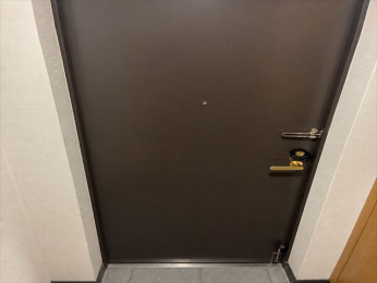 ���ց@-