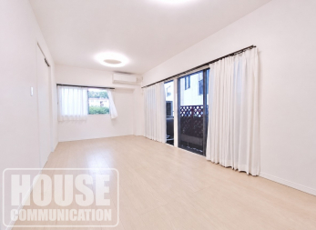 ���r���O�@���쐼�����A�������z�̌��ƕ��ʂ��̗ǂ�����������炬�̃��r���O�ł�