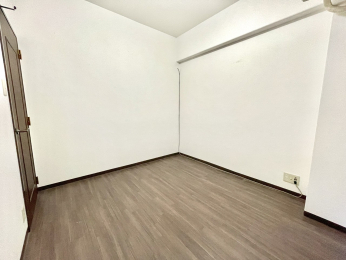 �m���@��5.7���̔[��